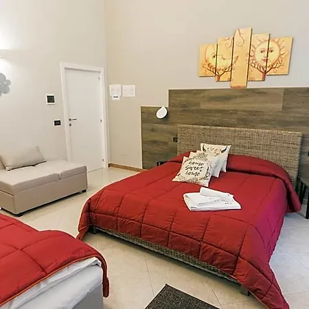Mulberry House 4*