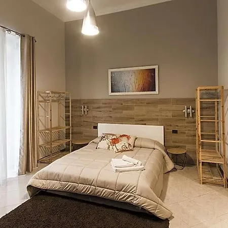 Mulberry House 4*