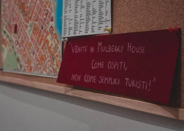 Mulberry House לינה וארוחת בוקר
